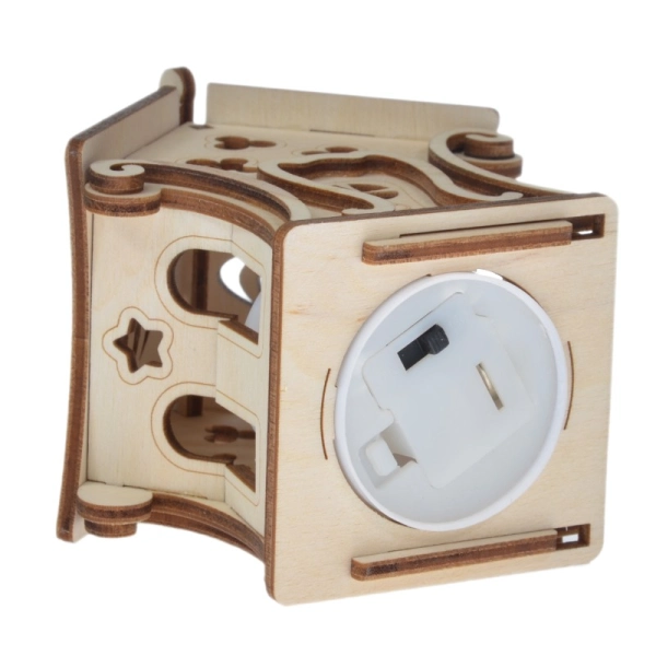 Drewniany domek na świeczkę LED N8