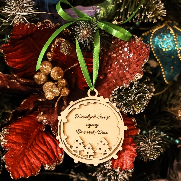 Drewniana bombka 3D z grawerowanym logo