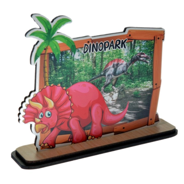 dinozaur z widoczkiem z grafiką wulkanu