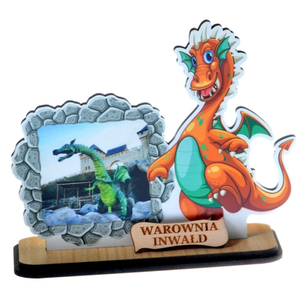 smok z widoczkiem z kamienną ramką