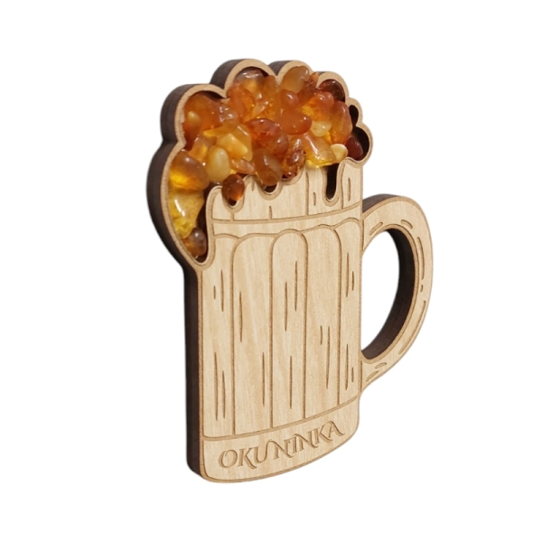 Drewniany magnes z Bursztynem - Kufel piwa