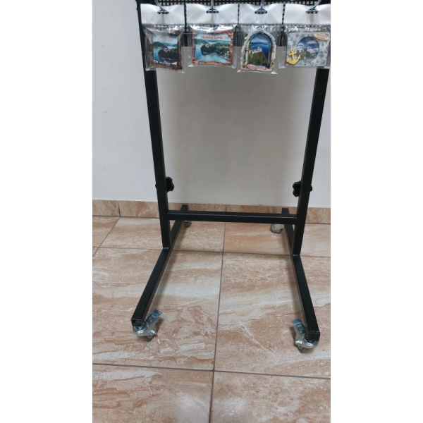 Dwustronny stojak na magnesy