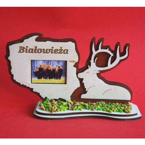 Jeleń z mapą i widokiem