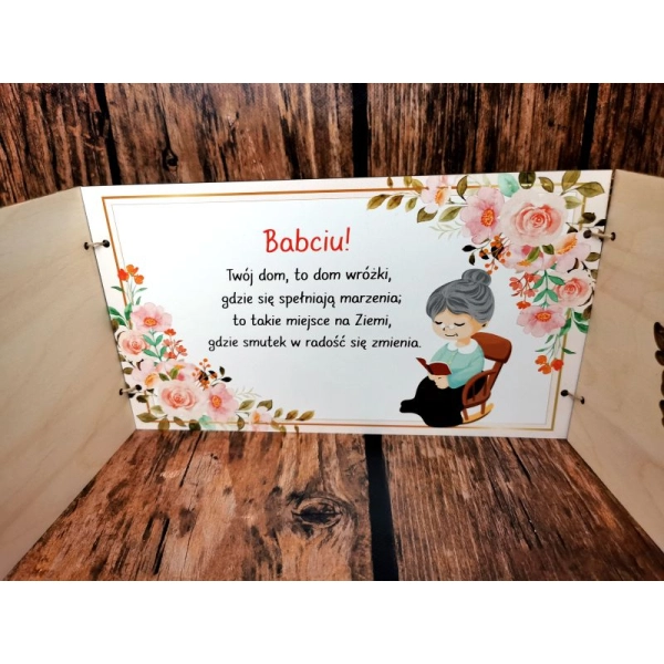 Laurka otwierana dla babci