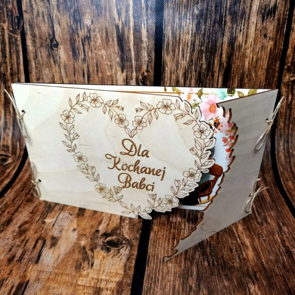 Laurka otwierana dla babci